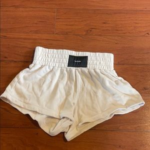 Talentless shorts cream